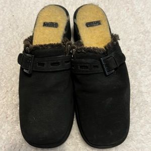 Stuart Weirzman padded slip on